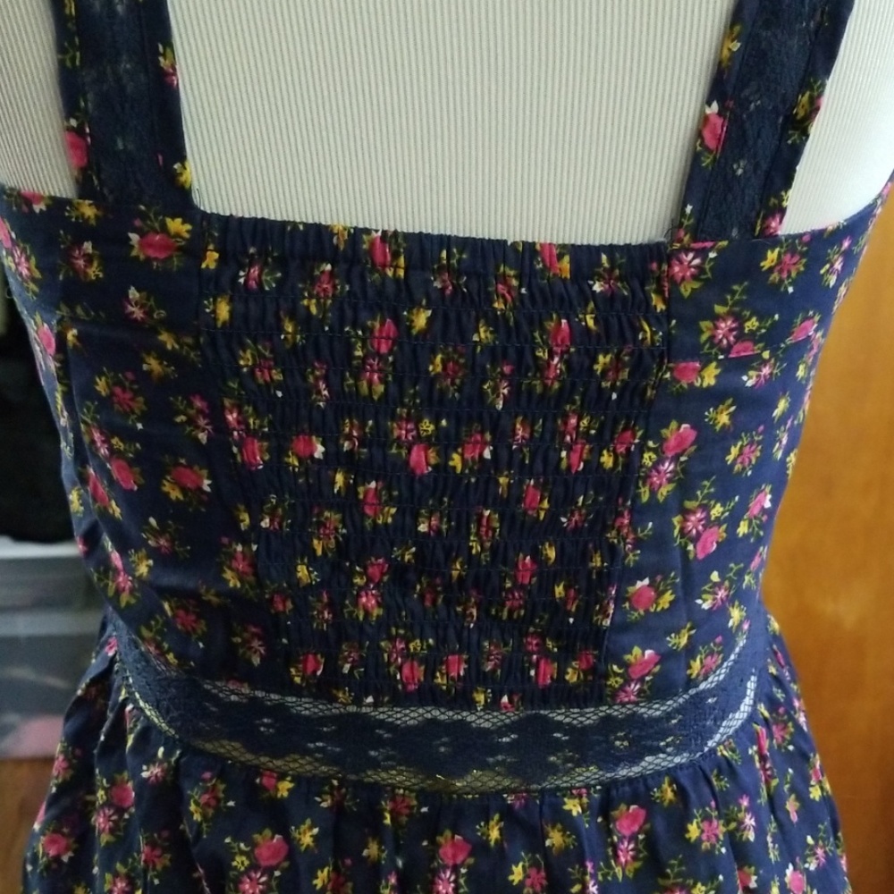 Floral Mini-Dress - Picture 5 of 6